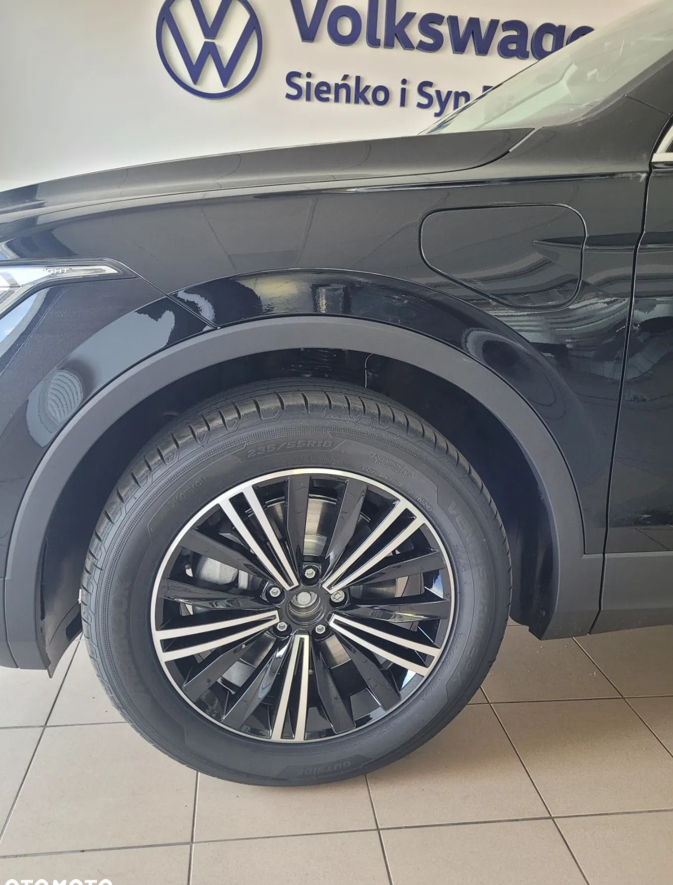 Volkswagen Tiguan cena 179990 przebieg: 5, rok produkcji 2024 z Sławków małe 106